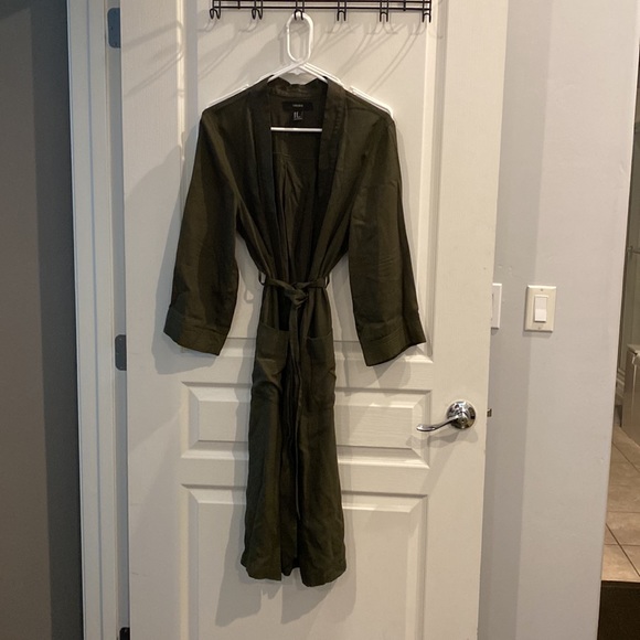 🔴SOLD🔴 Forever 21 army green kimono/trench - Picture 2 of 8